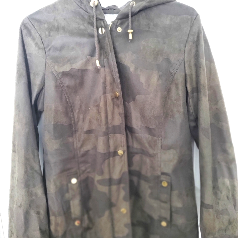 Camouflage Hooded Women's Jacket